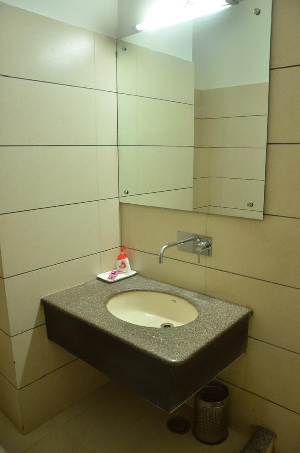Hotel Milan Palace Amritsar Zewnętrze zdjęcie