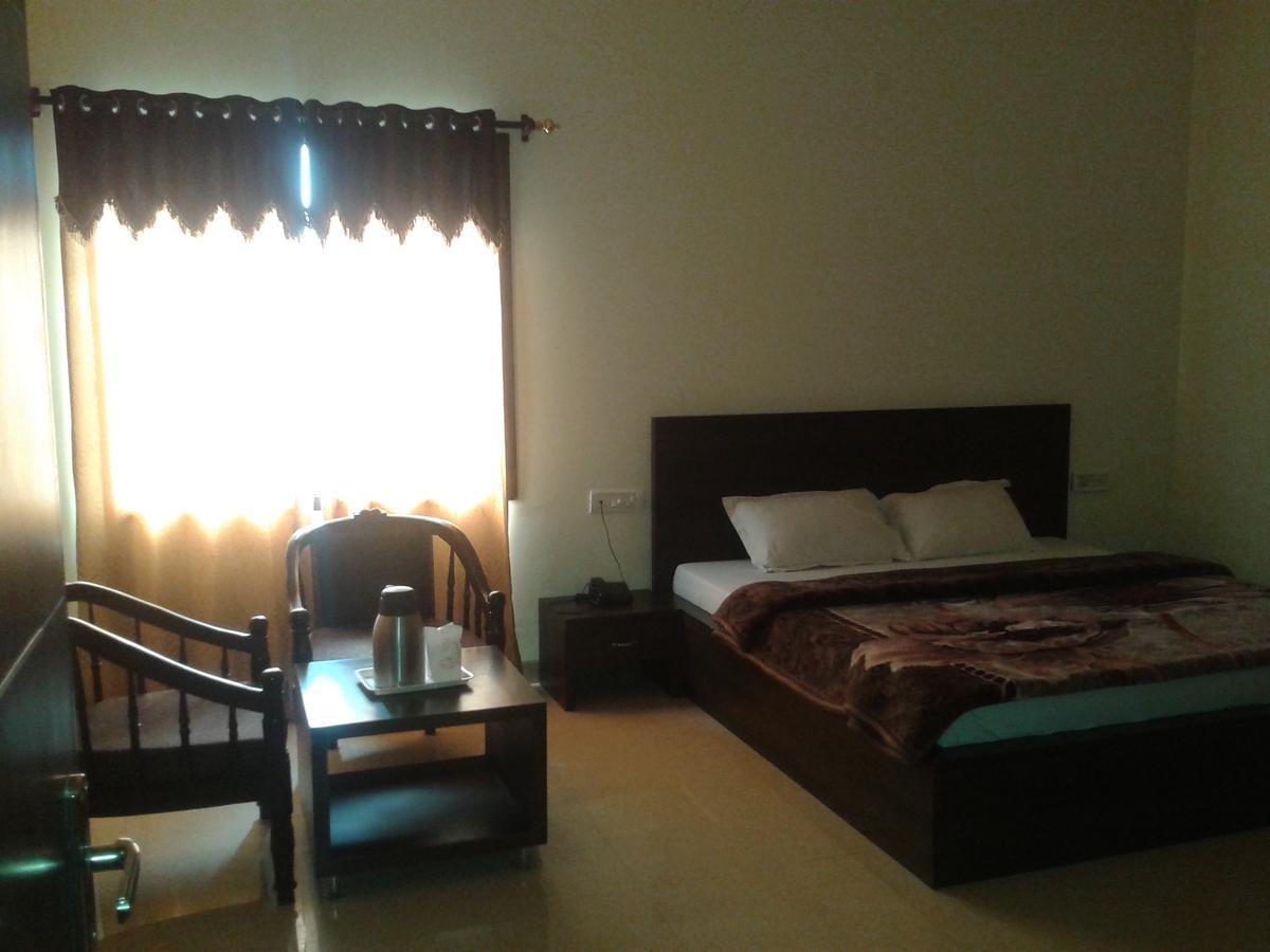 Hotel Milan Palace Amritsar Pokój zdjęcie